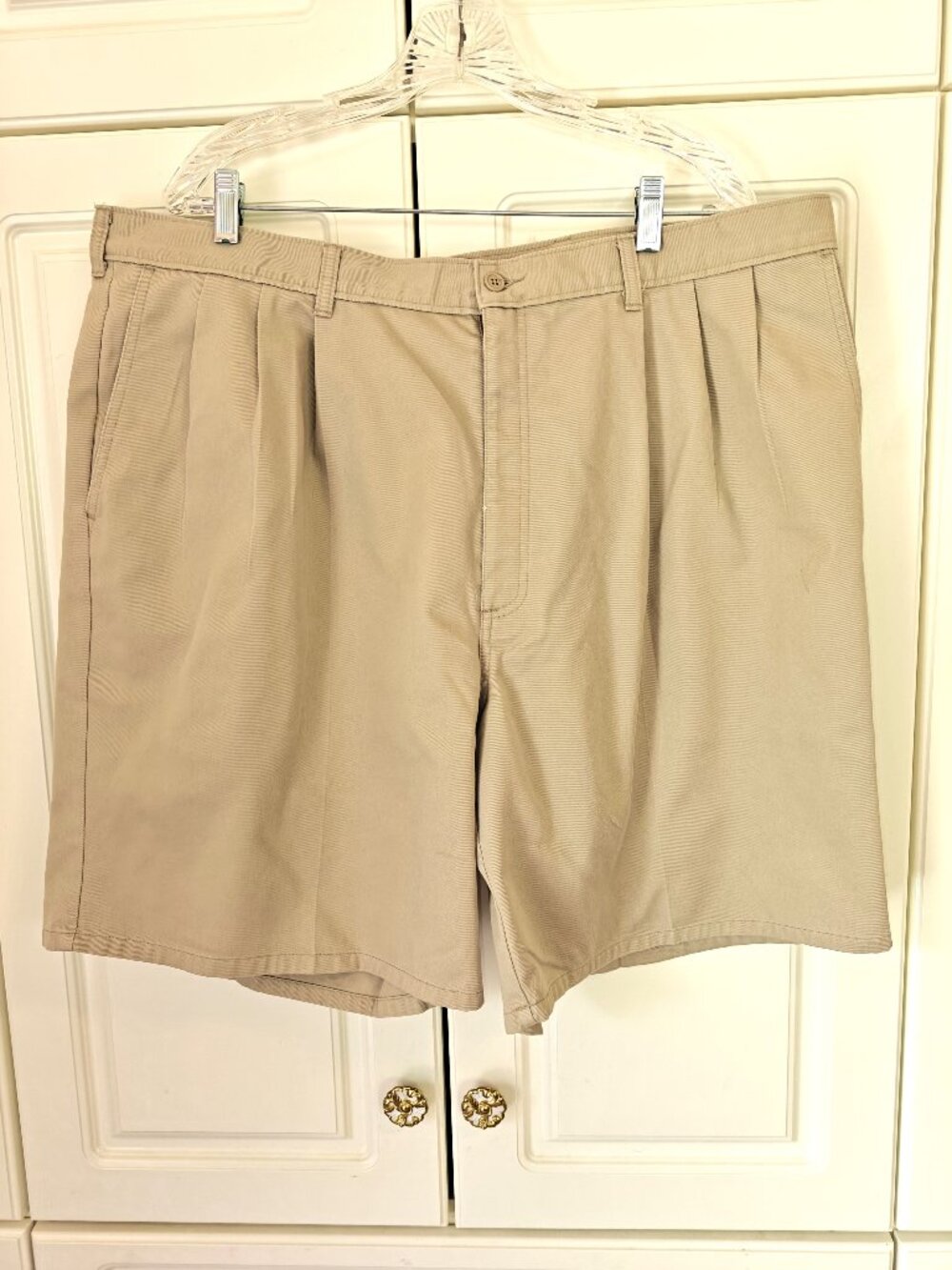 Harbor Bay Casuals Men's Tan Shorts, Size 44, new